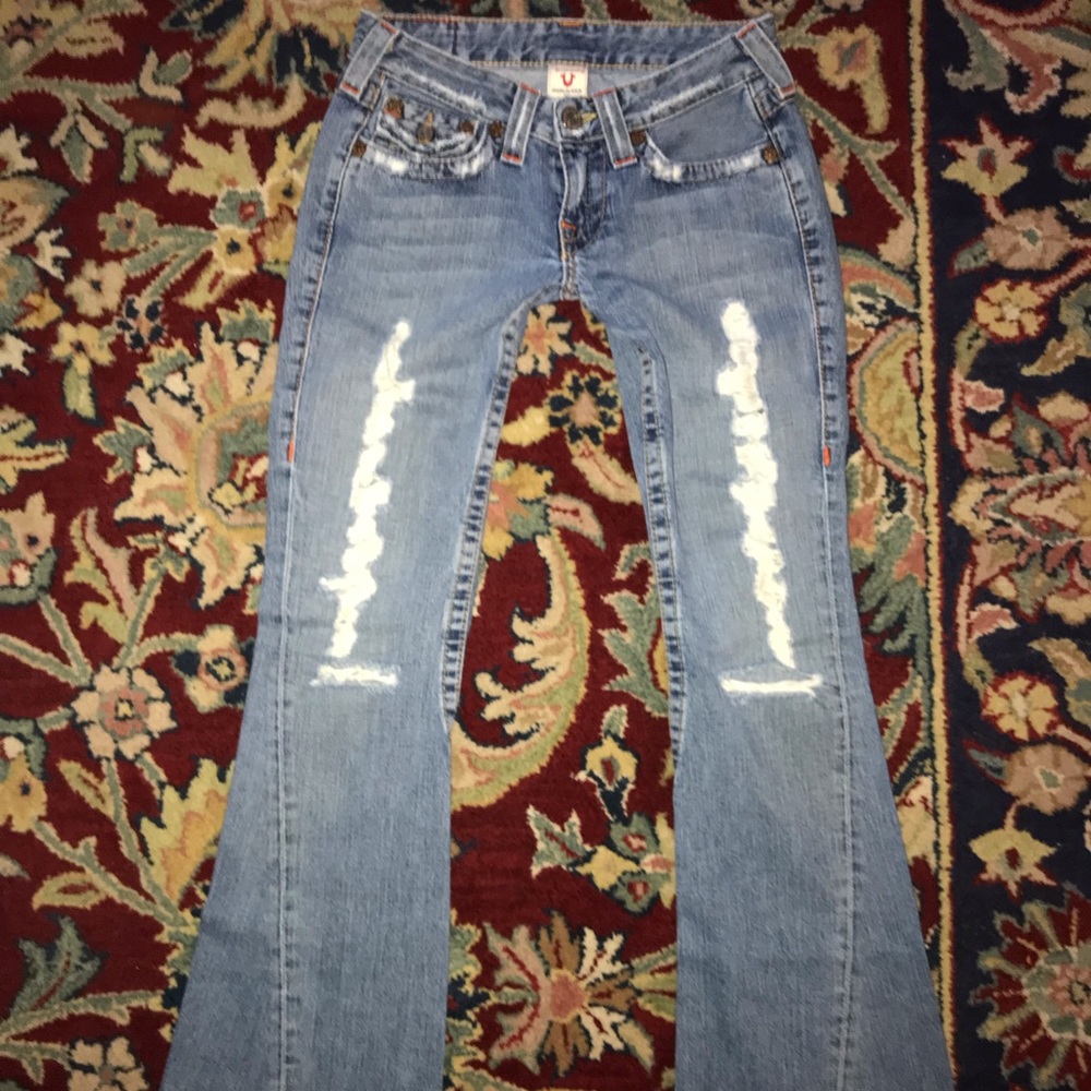 LIKE NEW TRUE RELIGION DISTRESSED JEANS 26 HOT!!